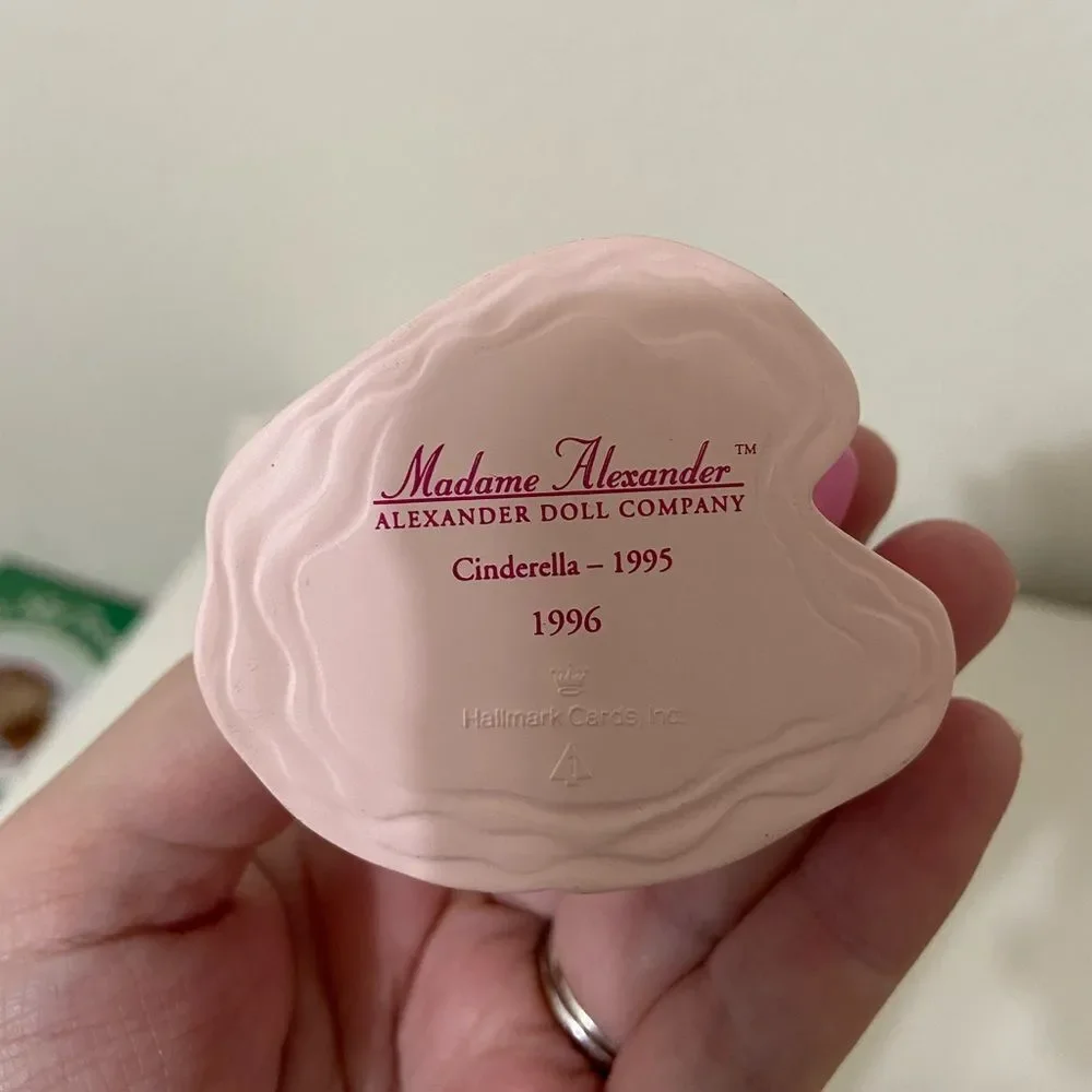 Hallmark Keepsake Ornament Madame Alexander Cinderella 1995